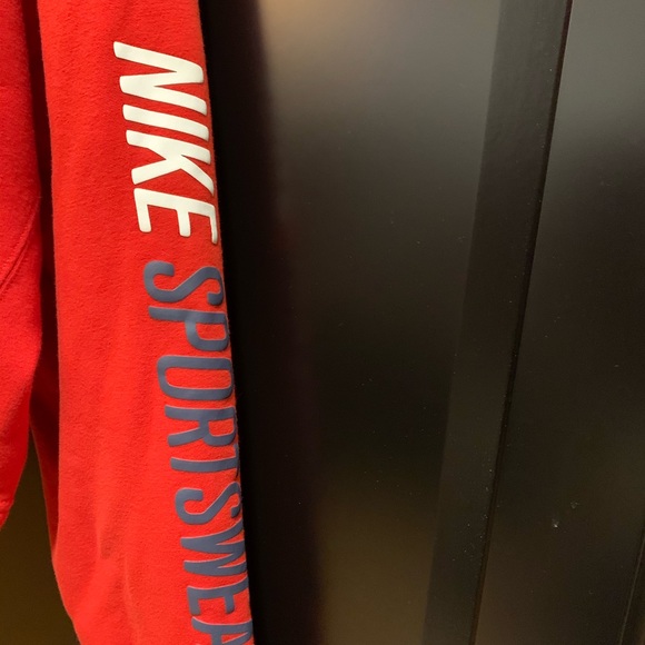 Nike Reversible Cropped Sweatshirt - Picture 4 of 5